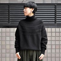 【ブラック少量入荷】FACTORY（ファクトリー）/ ヤク レース柄オフタートルセーター