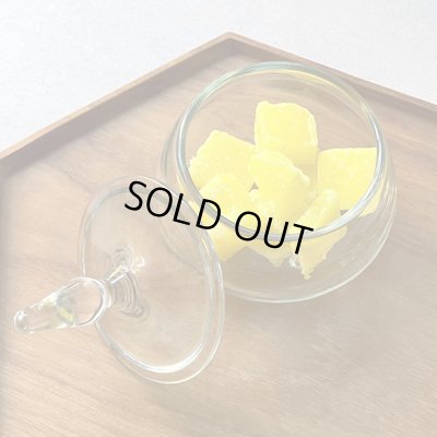 画像2: 琉球ガラス工房 glass32 / 黒糖入れ（三つ足カレット）蓋付き小物入れ